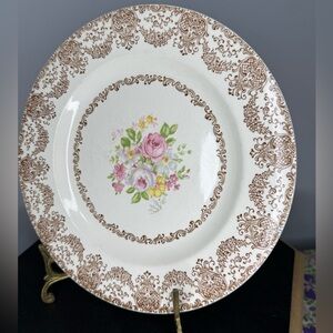 Vintage Royal China 9” plate